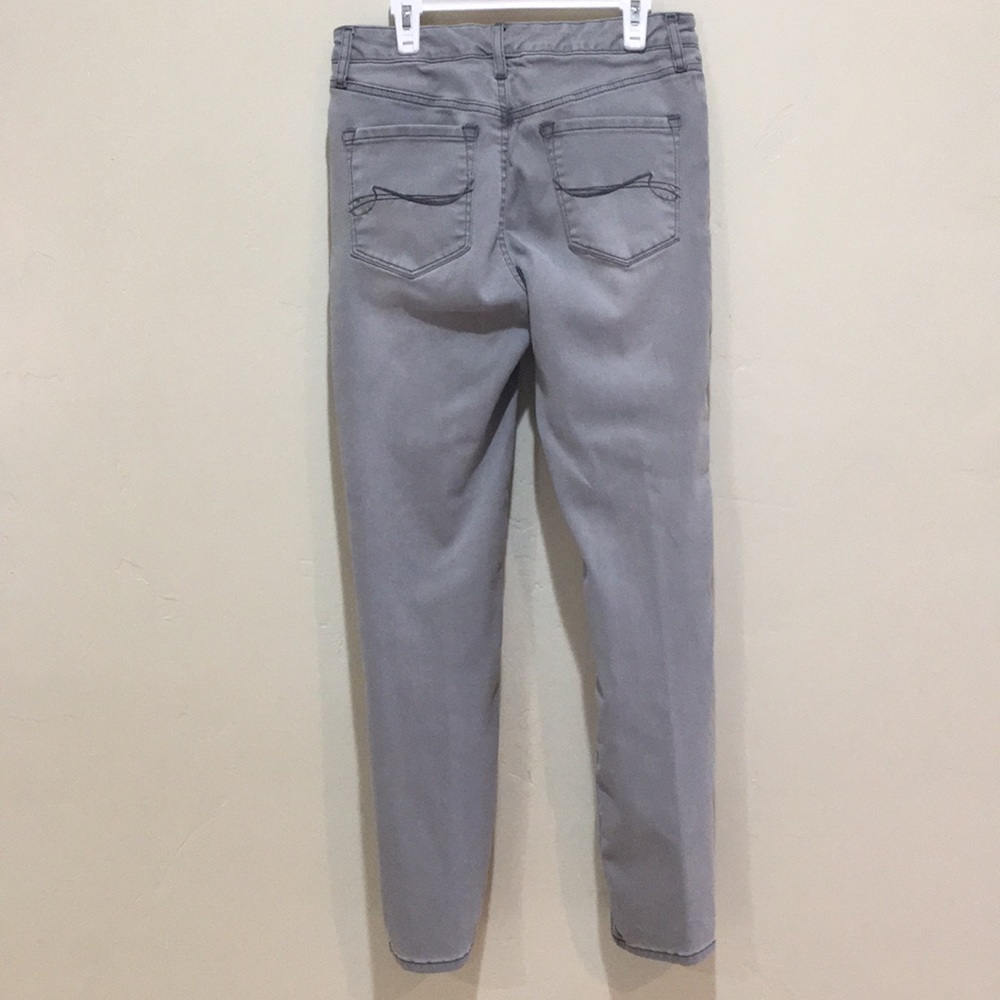 Gloria Vanderbilt grey pant - Picture 5 of 11